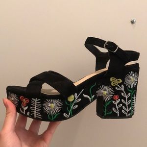 Brand new detailed platform suede shoes